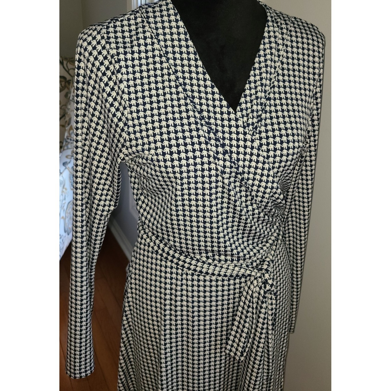 Banana Republic Wrap Dress Womens L Blue Elephant Print Long Sleeve Stretch